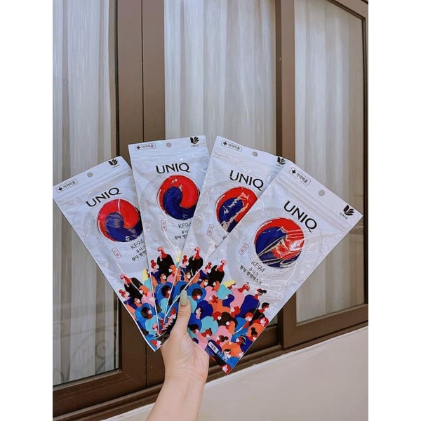 Set 10 cái khẩu trang KF94 UNIQ TRẮNG kháng khuẩn chống bụi mịn