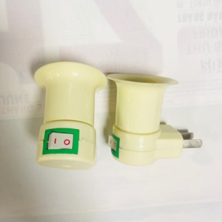 Đui đèn xoáy E27 có công tắc và đầu cắm