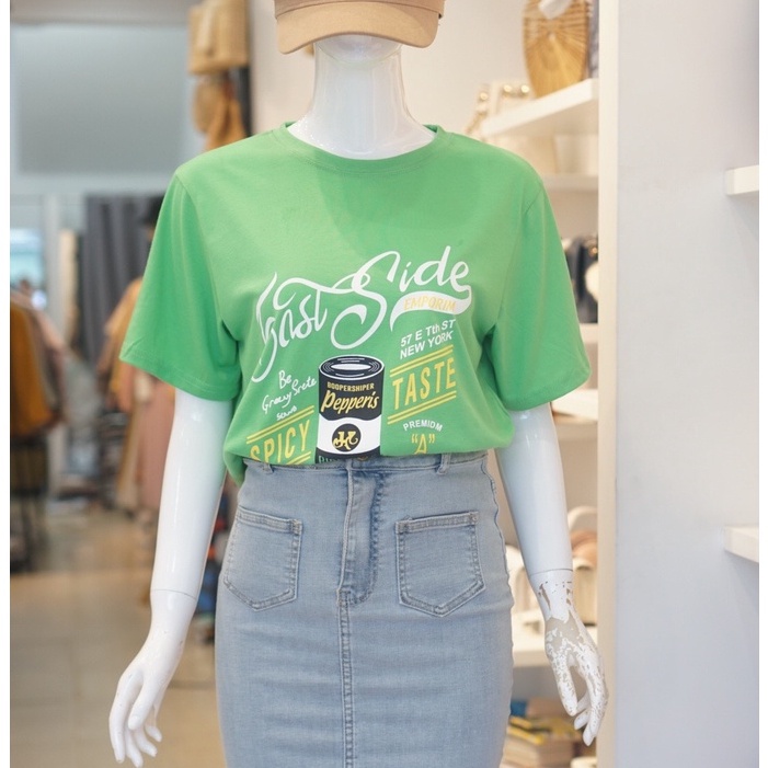 Áo thun nữ chất cotton  in hình lon SPICY màu xanh lá thời trang