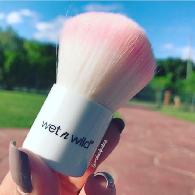 Cọ má hồng Wet n Wild