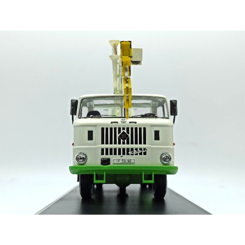 Mô hình xe IFA W50L ADK70