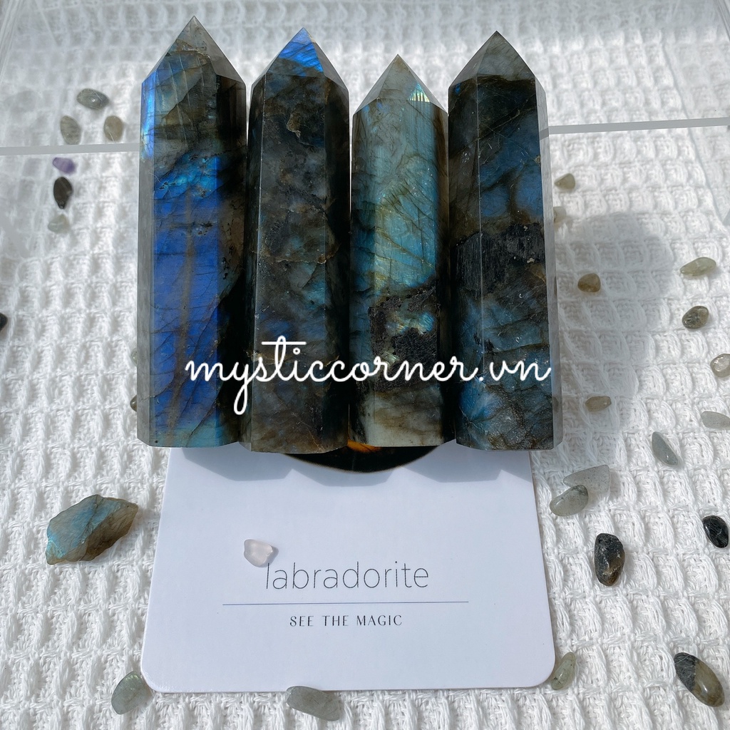 Trụ Labradorite đá xà cừ dùng trong thanh tẩy Tarot, thiền định