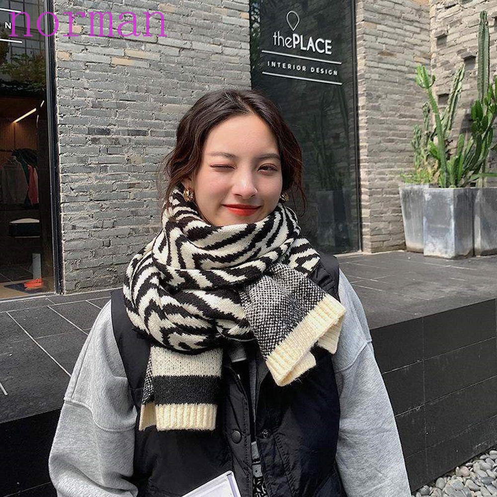 Khăn Choàng Poncho Giữ Ấm Mùa Đông In Họa Tiết Sọc Cho Cặp Đôi