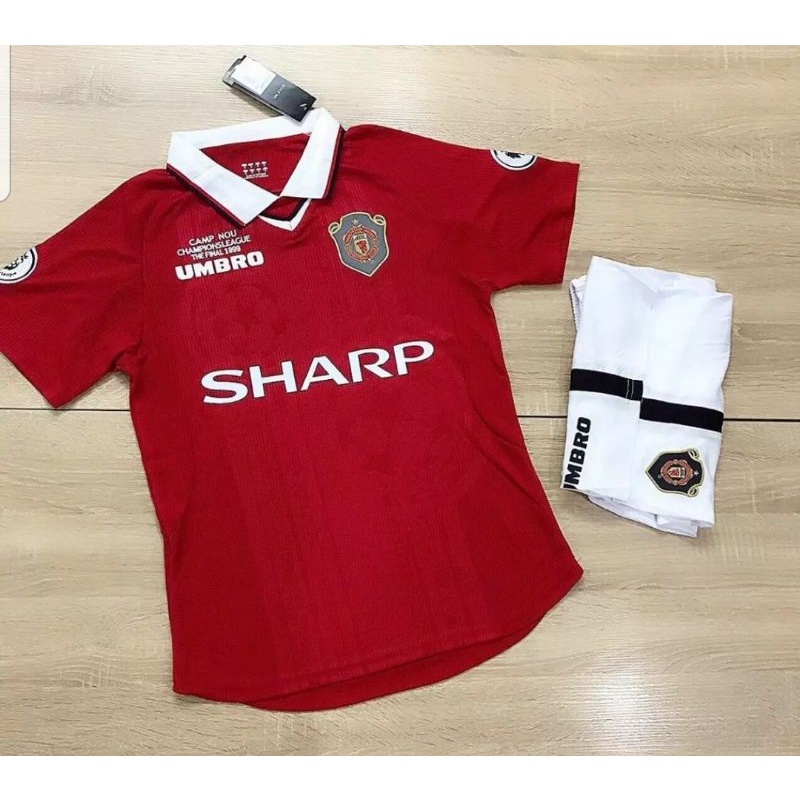 Áo đá bóng Manchester Classic