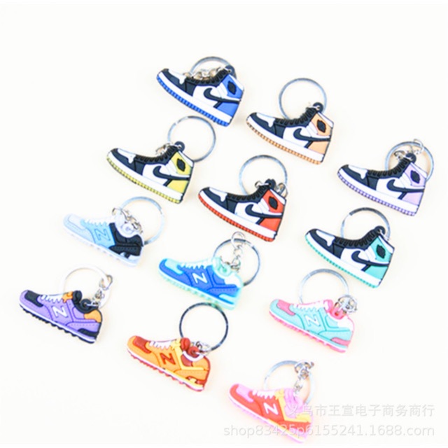 Móc khoá chiếc giày