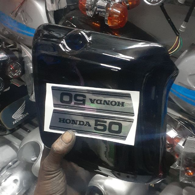 Nắp cốp gù CD combosit cho CD gù 66 67 68 69....( chưa sơn )