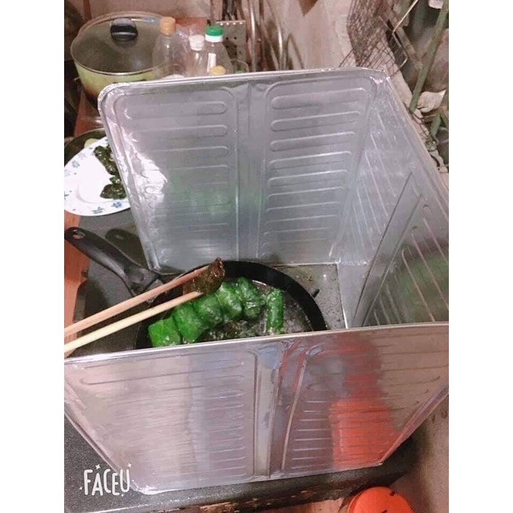 TẤM CHẮN DẦU  MỠ KHI ĐUN BẾP, GIÚP CẢN GIÓ VÀ NGĂN DẦU MỠ BÁM BẨN LÊN TƯỜNG