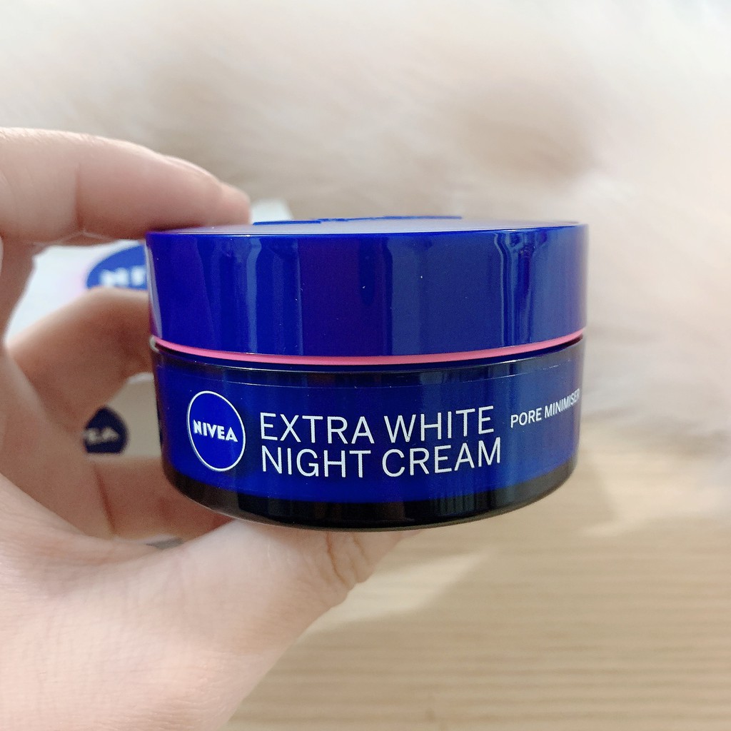 Kem dưỡng trắng da NIVEA Extra White se khít lỗ chân lông ban ngày& ban đêm (50ml)