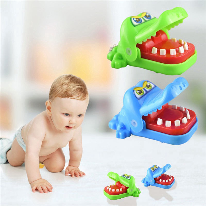 Đồ Chơi Cá Sấu Cắn Tay Vui Nhộn Cho Bé