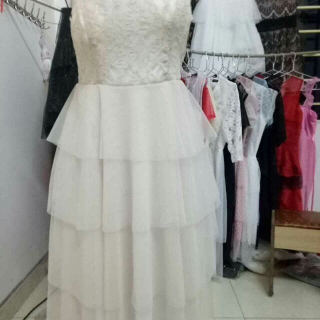Đầm tầng màu da
