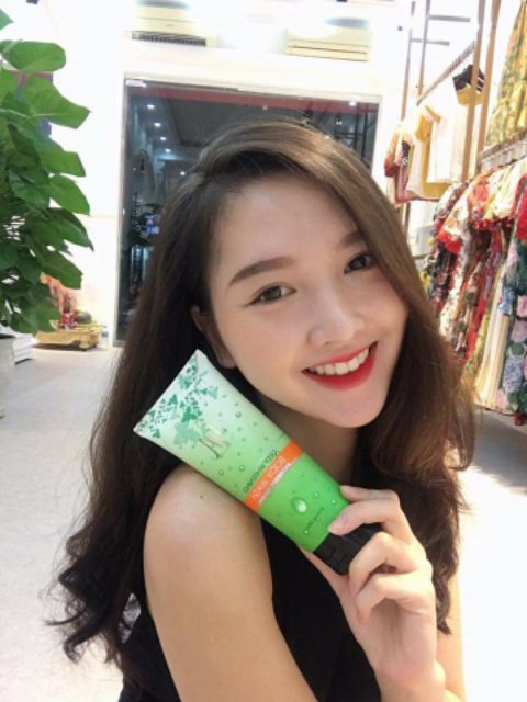 Sữa tắm nuôi trắng da cao cấp HM Cosmetic