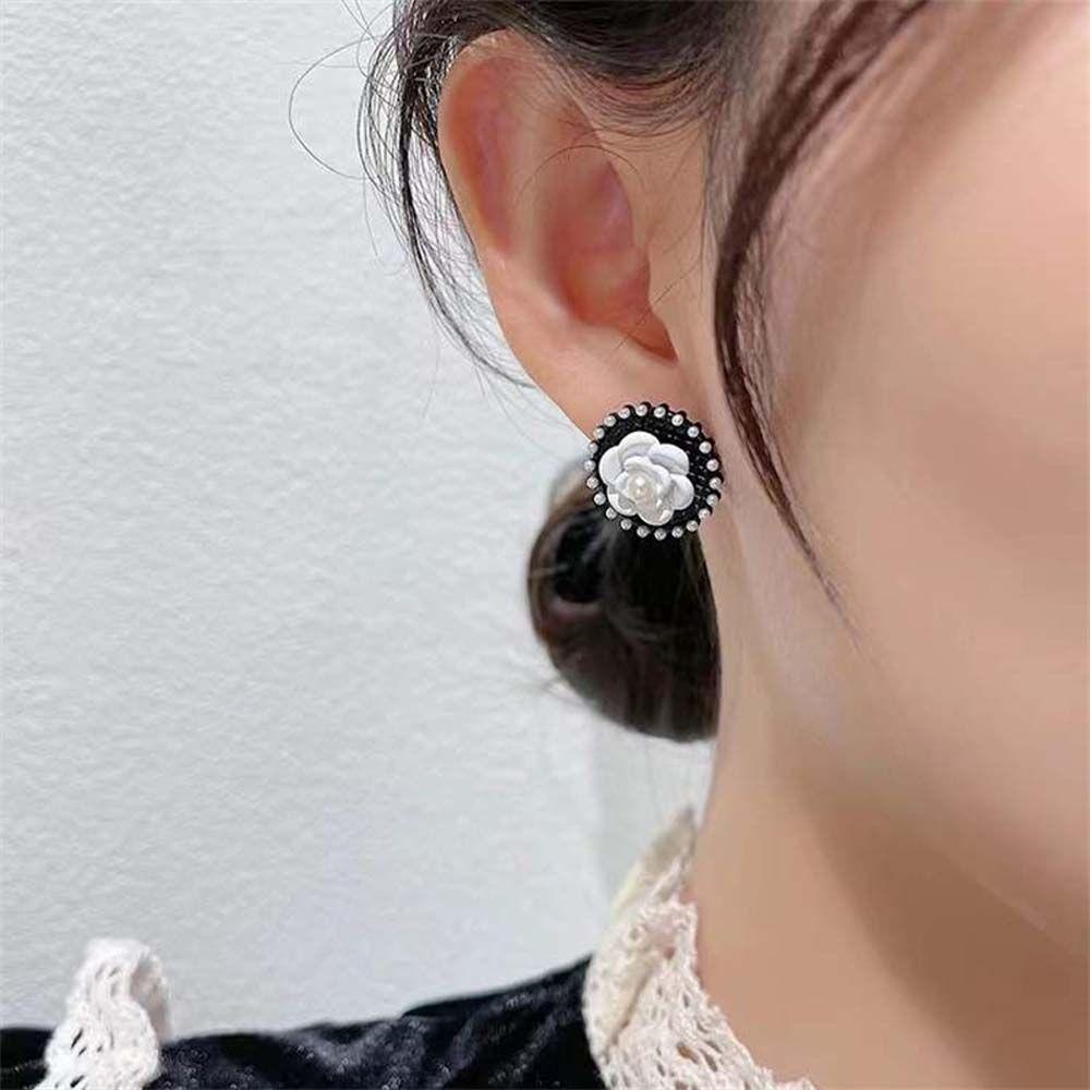 Bông Tai Tròn Hình Hoa Đơn Giản Ngọt Ngào Thời Trang VANES1 Cho Nữ