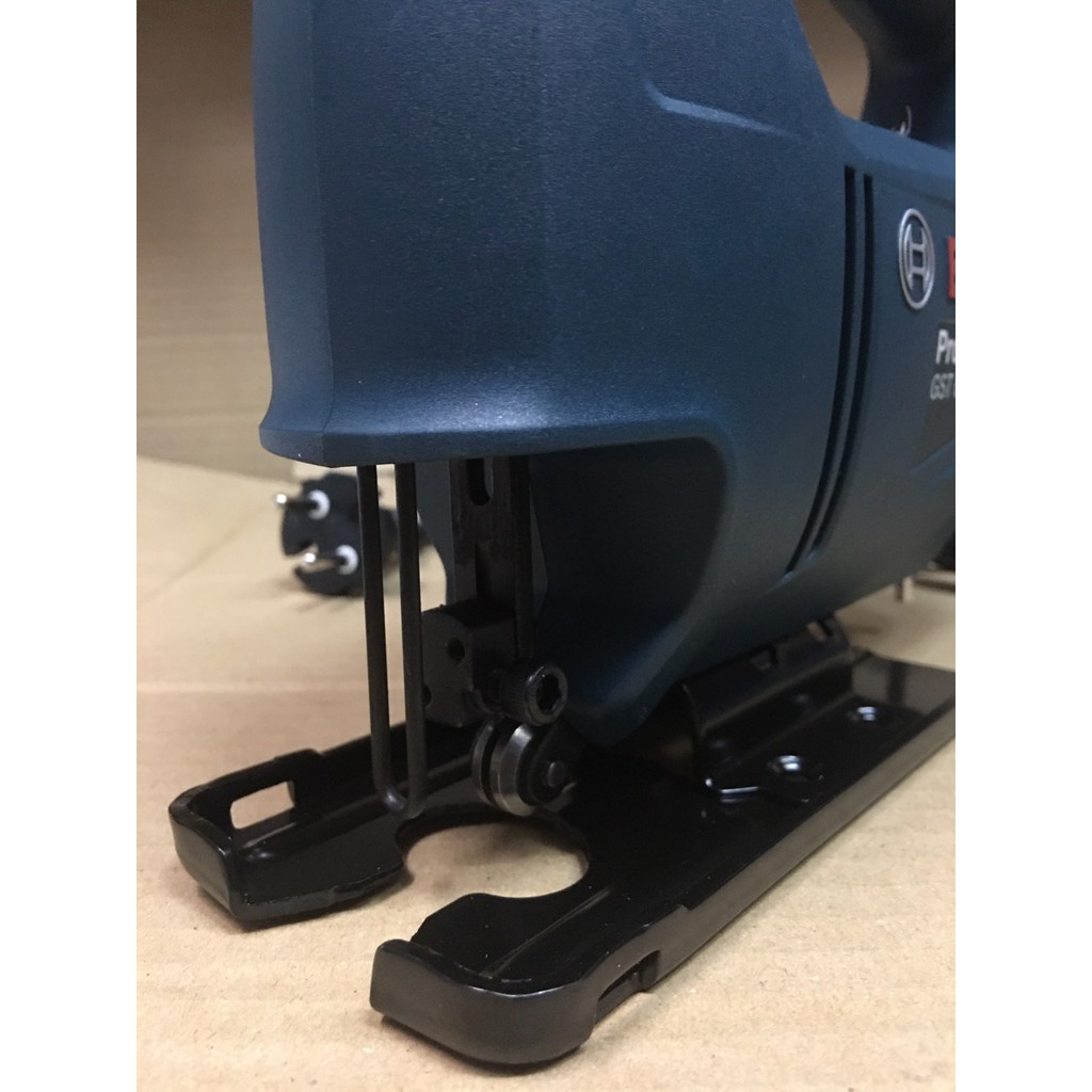 Máy cưa lọng Bosch GST 650