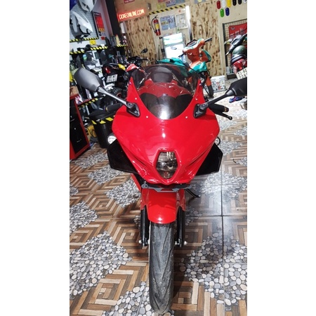 Ốp đầu Suzuki GSX R150 kiểu GSX R1000