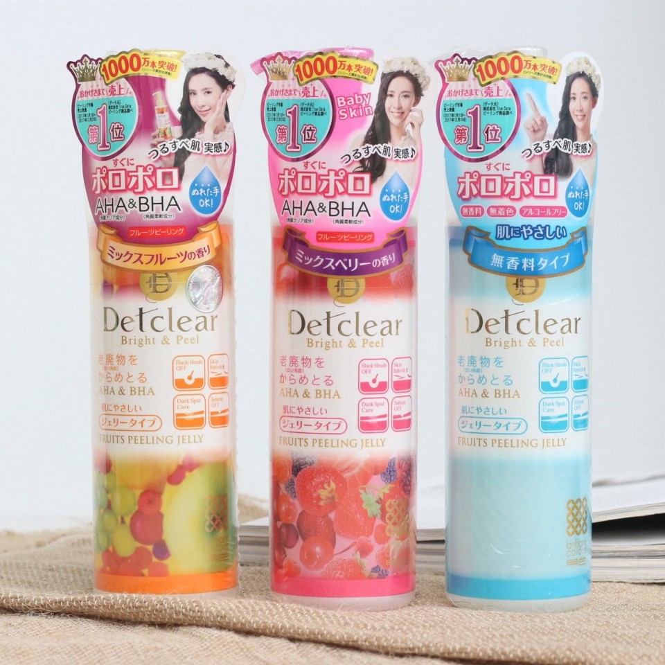 Gel tẩy tế bào chết sáng da Detclear 180ml hương trái cây mix Berry