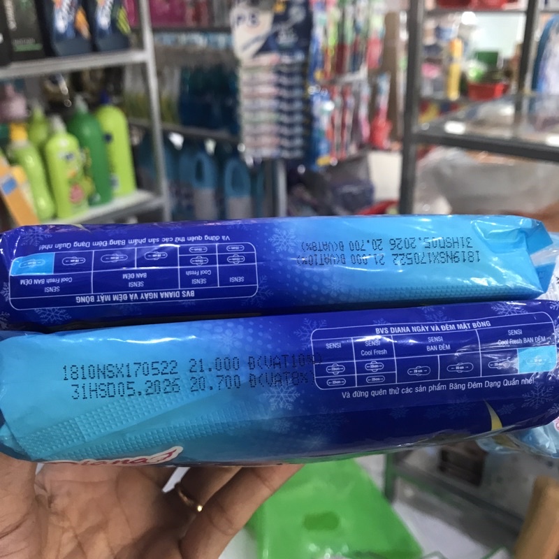 2 Lốc Băng vệ sinh Diana Sensi Cool fresh ban đêm 35cm Tặng diana hàng ngày 8 miếng
