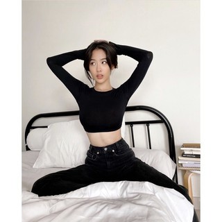 Croptop Tay Dài Hở Lưng Cột Dây