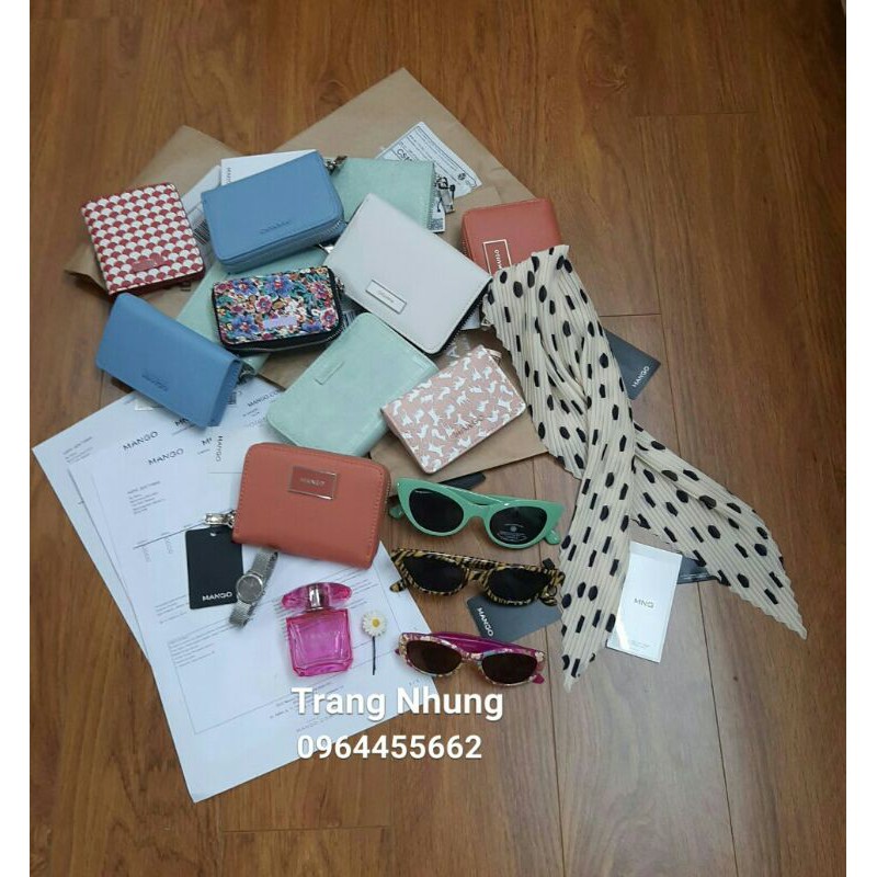 Ví ngắn Mango - hàng auth Nga