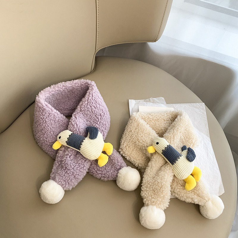 Khăn choàng cổ vải lông cừu giữ ấm họa tiết chú vịt hoạt hình đính bóng lông dễ thương thời trang mùa thu đông cho bé