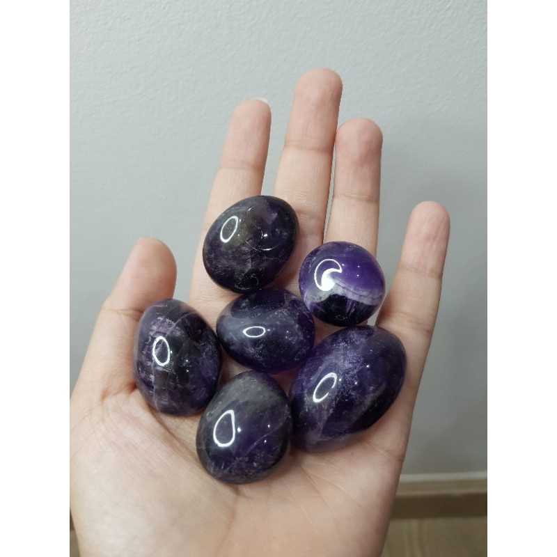 Thach anh tím tự nhiên trong thanh tẩy bài Tarot, thiền định, phong thuy