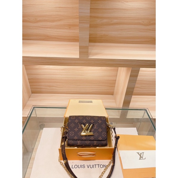 TÚI LV DA BÒ SIZE 23CM