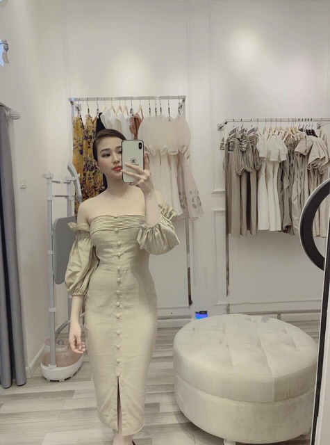 Đầm nude rớt vai nút bọc