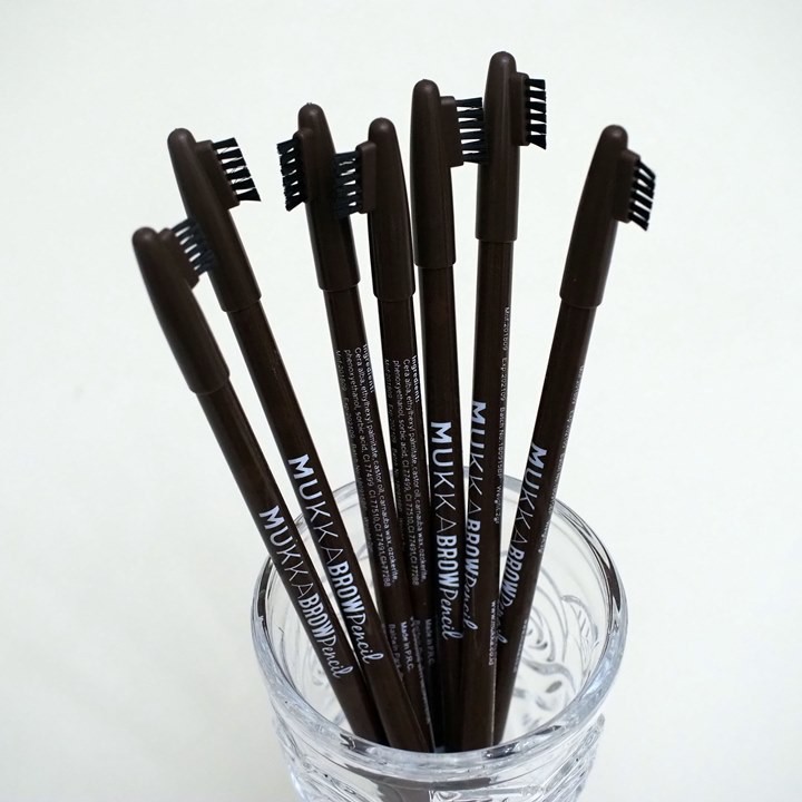 (hàng Mới Về) Bút Chì Kẻ Lông Mày Màu Nâu Đậm Kèm Cọ Tiện Dụng | BigBuy360 - bigbuy360.vn