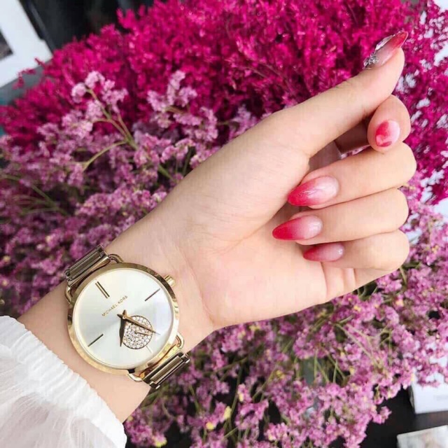 ĐỒNG HỒ NAM NỮ ĐỦ LOẠI