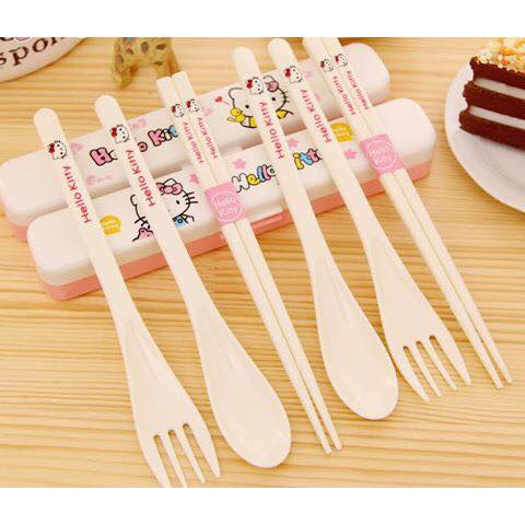 Set thìa đũa dĩa nhựa Hello Kitty