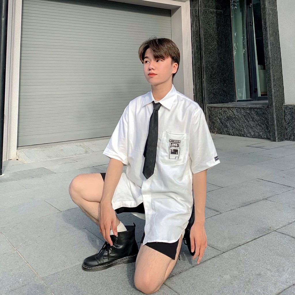 Sơ mi nam tay ngắn trắng có túi thiêu hình hàng LOCAL BRAND