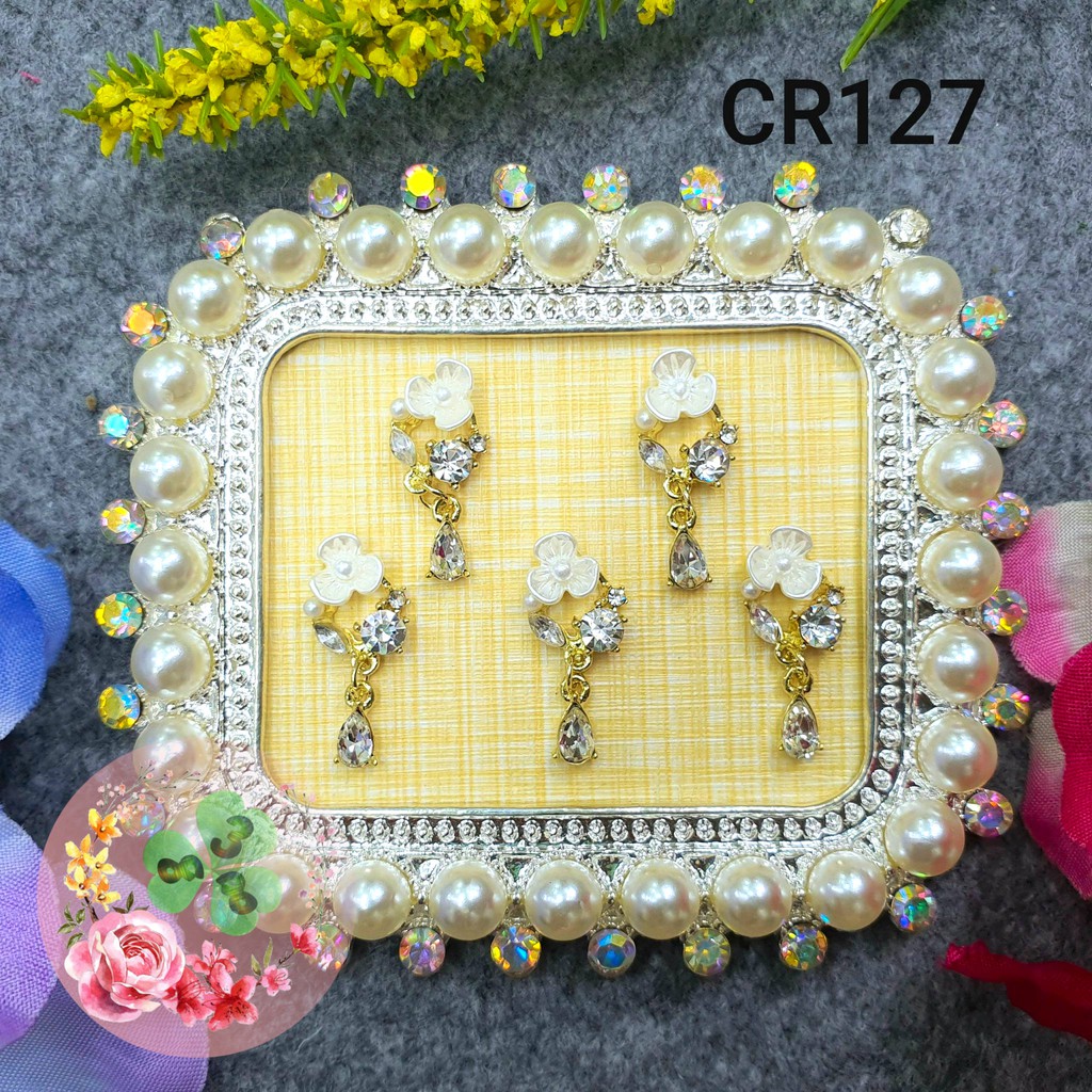 Mã CR127 . Charm kim loại đính đá trang trí móng siêu xinh.