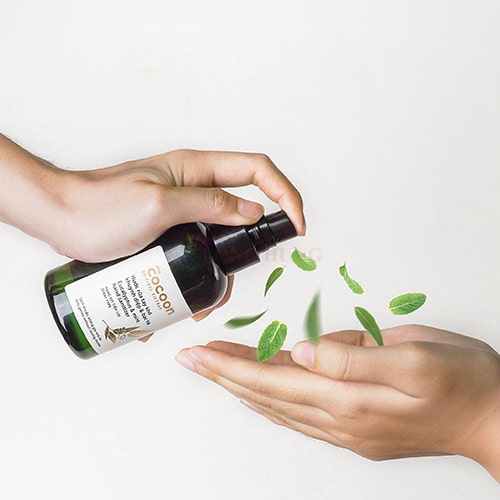 Nước rửa tay khô khuynh diệp và bạc hà Cocoon giúp sạch khuẩn, không gây khô da