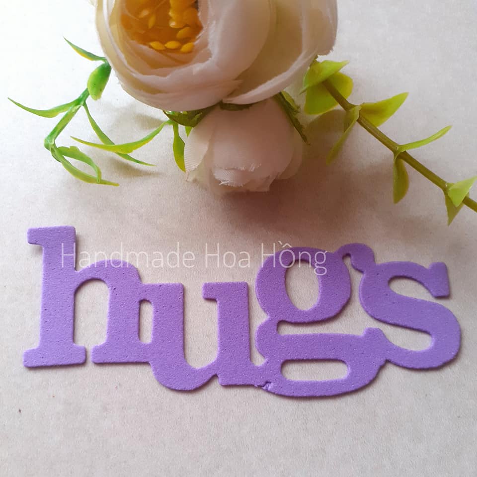 6 chữ HUGS  bằng giấy xốp, 8.7 X 3cm - Hình trang trí thiệp, phong thư, bưu thiếp, bao thư, bao lì xì, giấy mỹ thuật