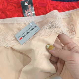 Quần su thông hơi phối ren