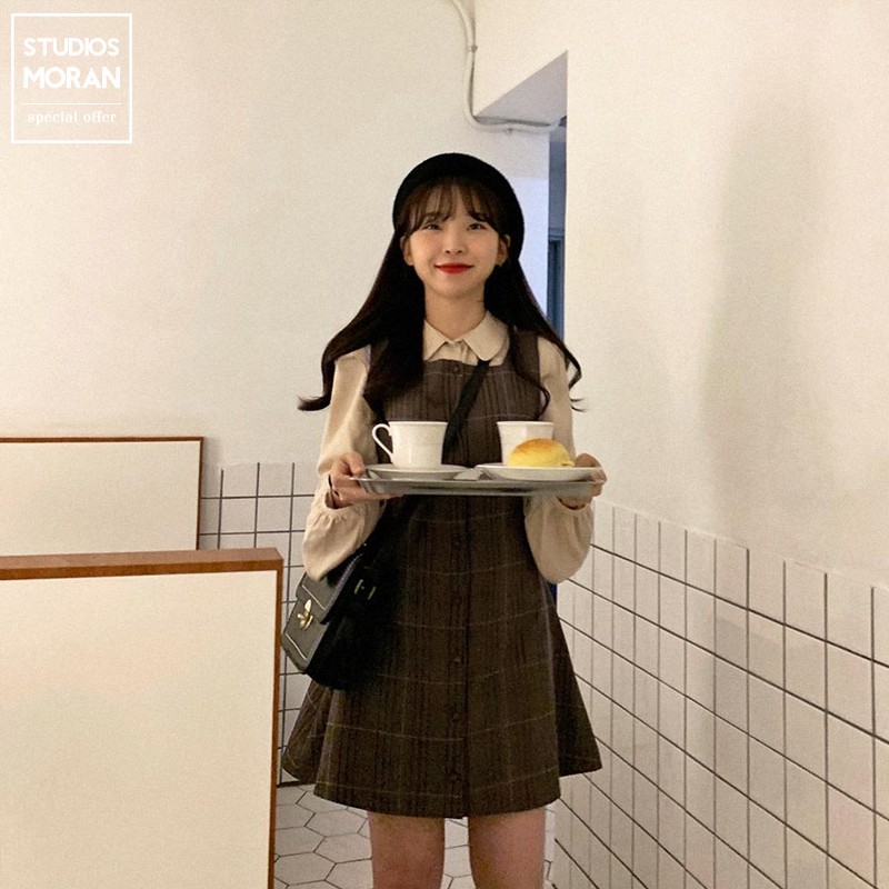 (HÀNG SẴN) Váy yếm ba lỗ kẻ sọc nâu vintage MORAN xòe ngắn thắt nơ eo style mùa thu Hàn Quốc - Có ảnh thật | BigBuy360 - bigbuy360.vn