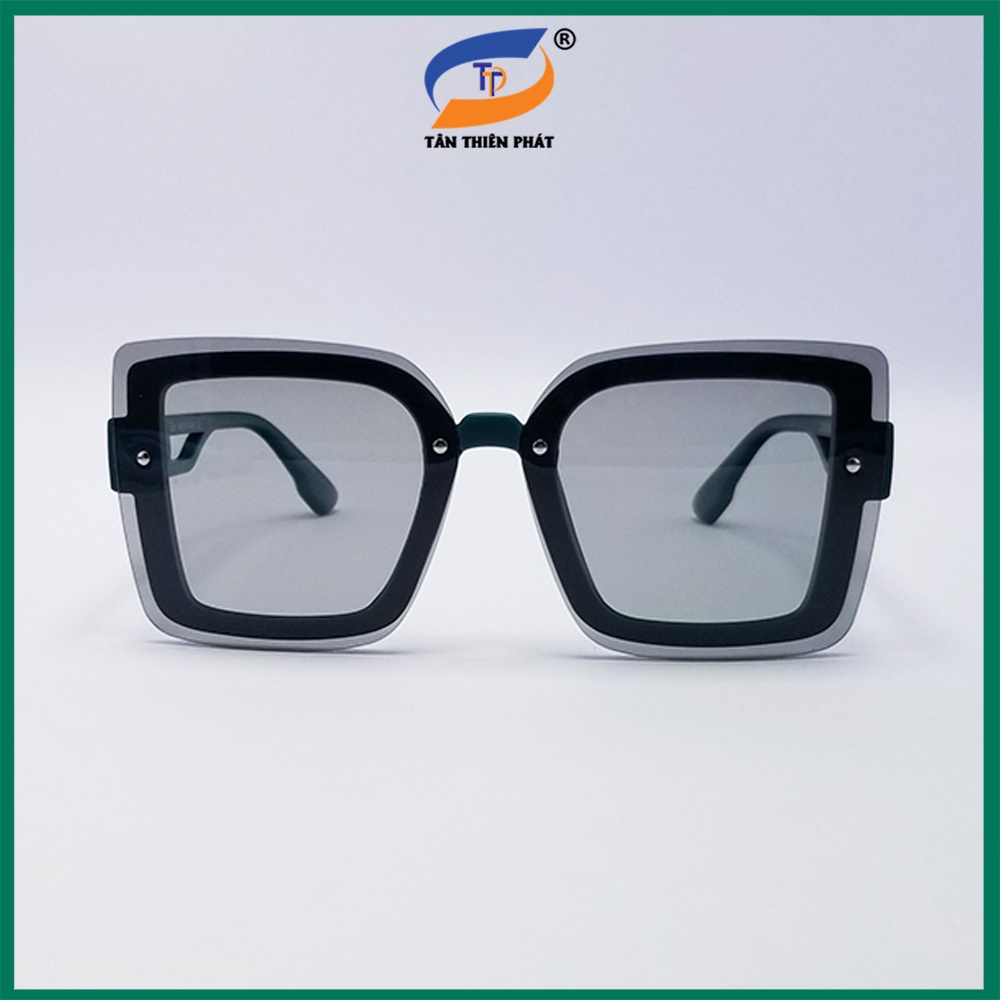 Kính mát nữ mắt vuông to ôm mắt màu nâu, xanh, đen TTP2212. Tròng Polycarbon chống nắng và tia UV, gọng kính ôm mặt.