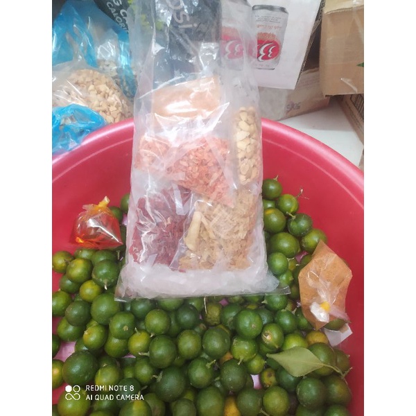 Bánh tráng trộn suất to topping siêu nhiều tách riêng 5 gia vị ( ảnh thật kèm quất kèm nước sốt dầu điều)