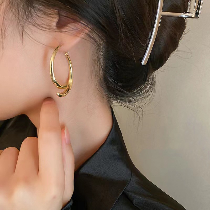 Bông tai mạ vàng cách điệu kiểu sáng sang trọng hiện đại - Mely D110