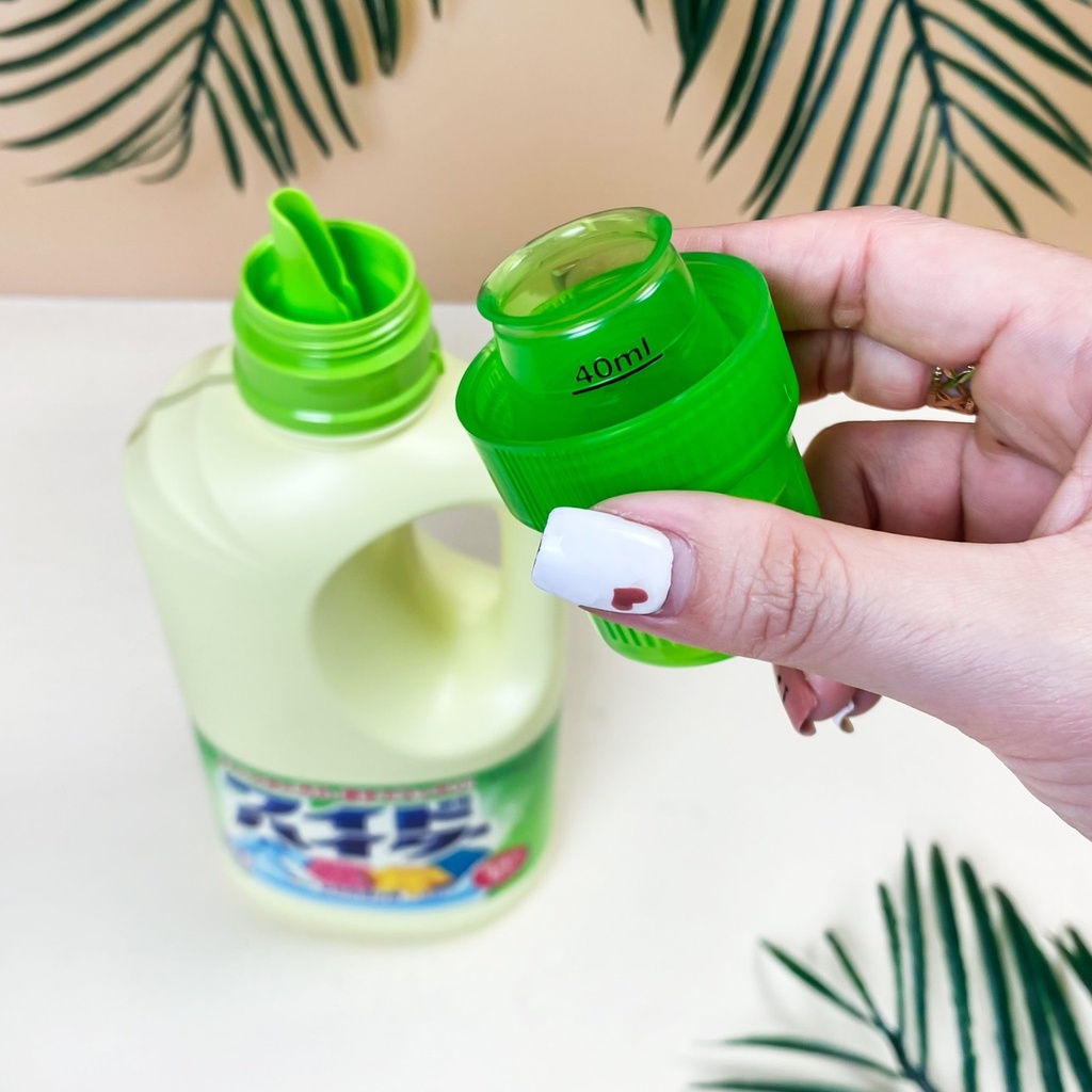 Chai tẩy quần áo màu KAO 1000ml không gây kích ứng da