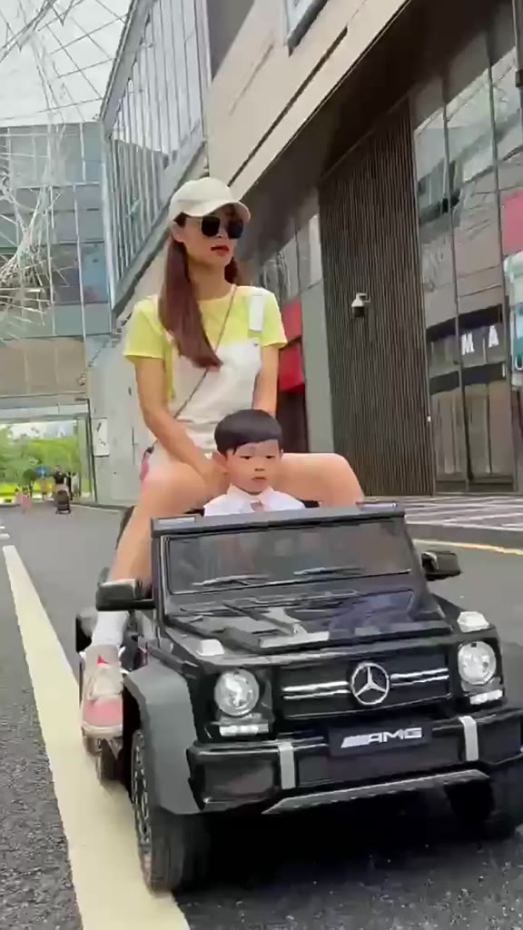 Xe ô tô điện trẻ em G63 6 bánh