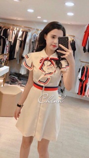Váy gucci cổ bèo