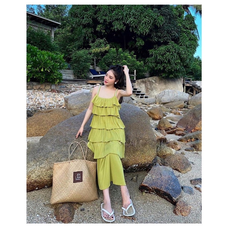 VÁY/ĐẦM MAXI HAI DÂY SUÔNG TĂM LY TẦNG DÀI, DÂY CHẠY VIỀN NGỌC 2 MÀU ĐEN-XANH HOT