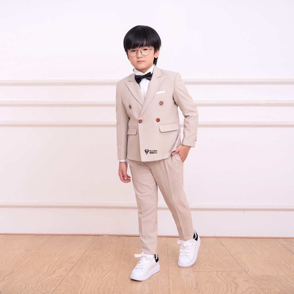 Bộ vest bé trai bốn cúc màu kem sang trọng