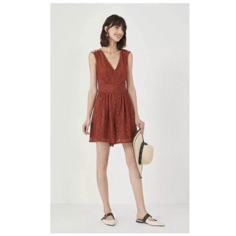 Jumpsuit cách điệu