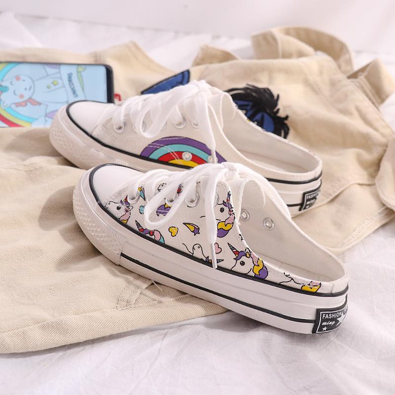 Giày bata trắng vải canvas in họa tiết kì lân màu sắc cầu vồng trẻ trung xinh xắn dành cho nữ | BigBuy360 - bigbuy360.vn