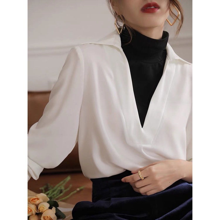 Áo sơ mi dài tay cổ V trắng xẻ sâu mix cùng áo cao cổ - áo sơ mi nữ 123