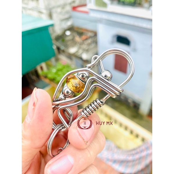 Móc khoá thủ công đá phong thuỷ - đá vàng