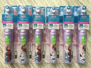 Bàn chải đánh răng Oral B chạy pin cho bé