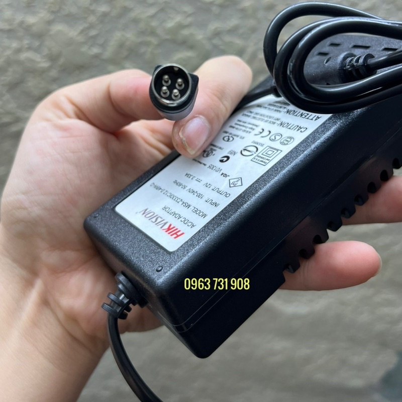 Adapter-nguồn đầu ghi hikvision 12v 3,33a chân 4 kim