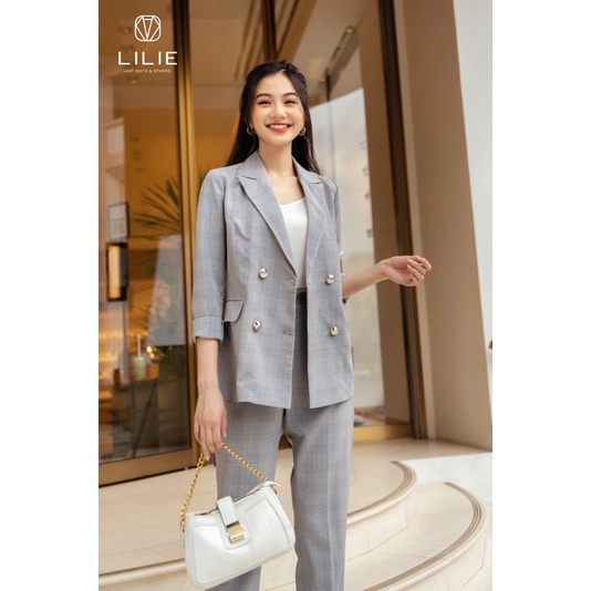 set blazer caro xám sáng cúc bạc và quần baggy ô xám sáng